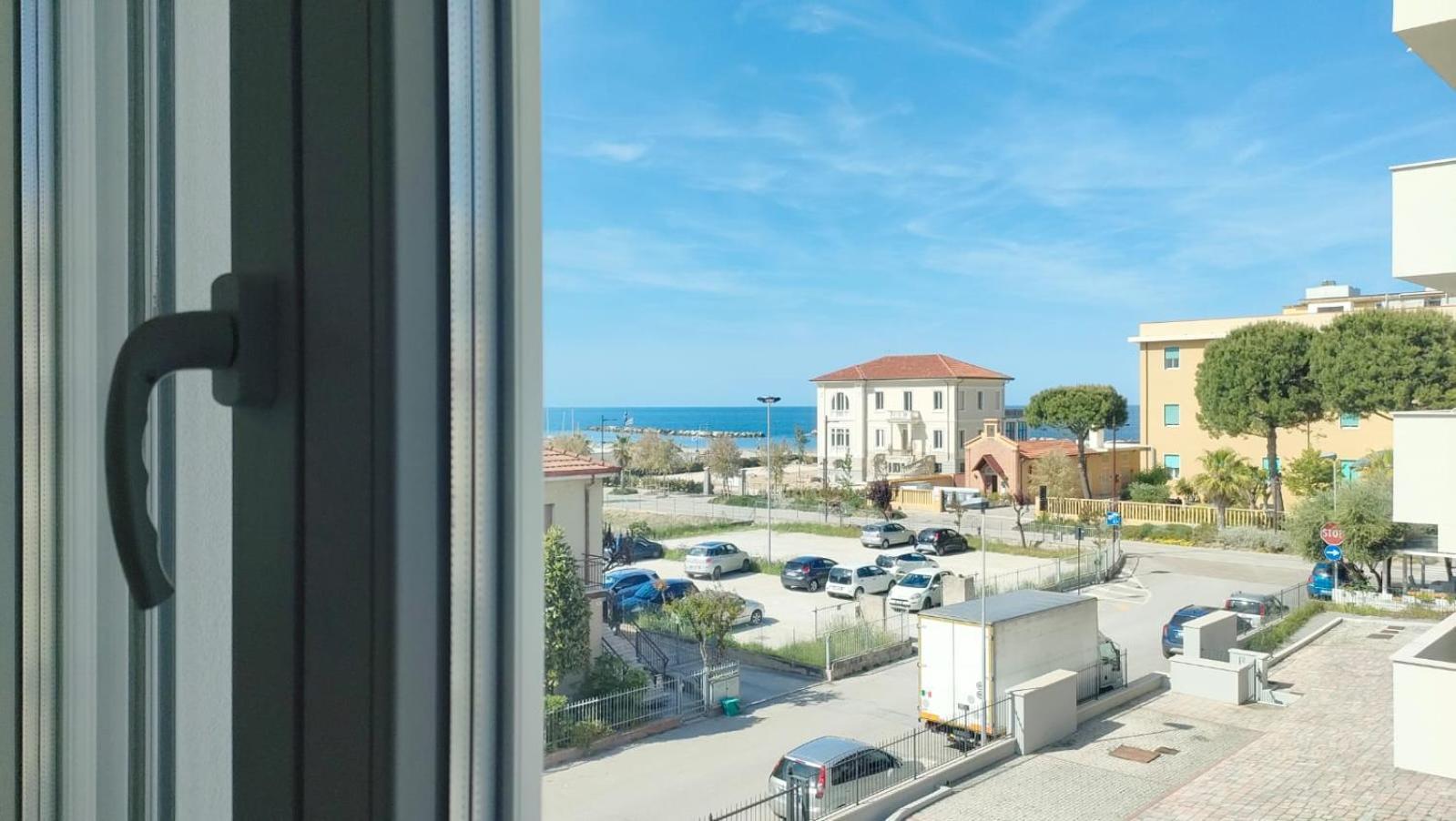 Villa Borghesi Suites Fronte Mare Rimini Exteriör bild