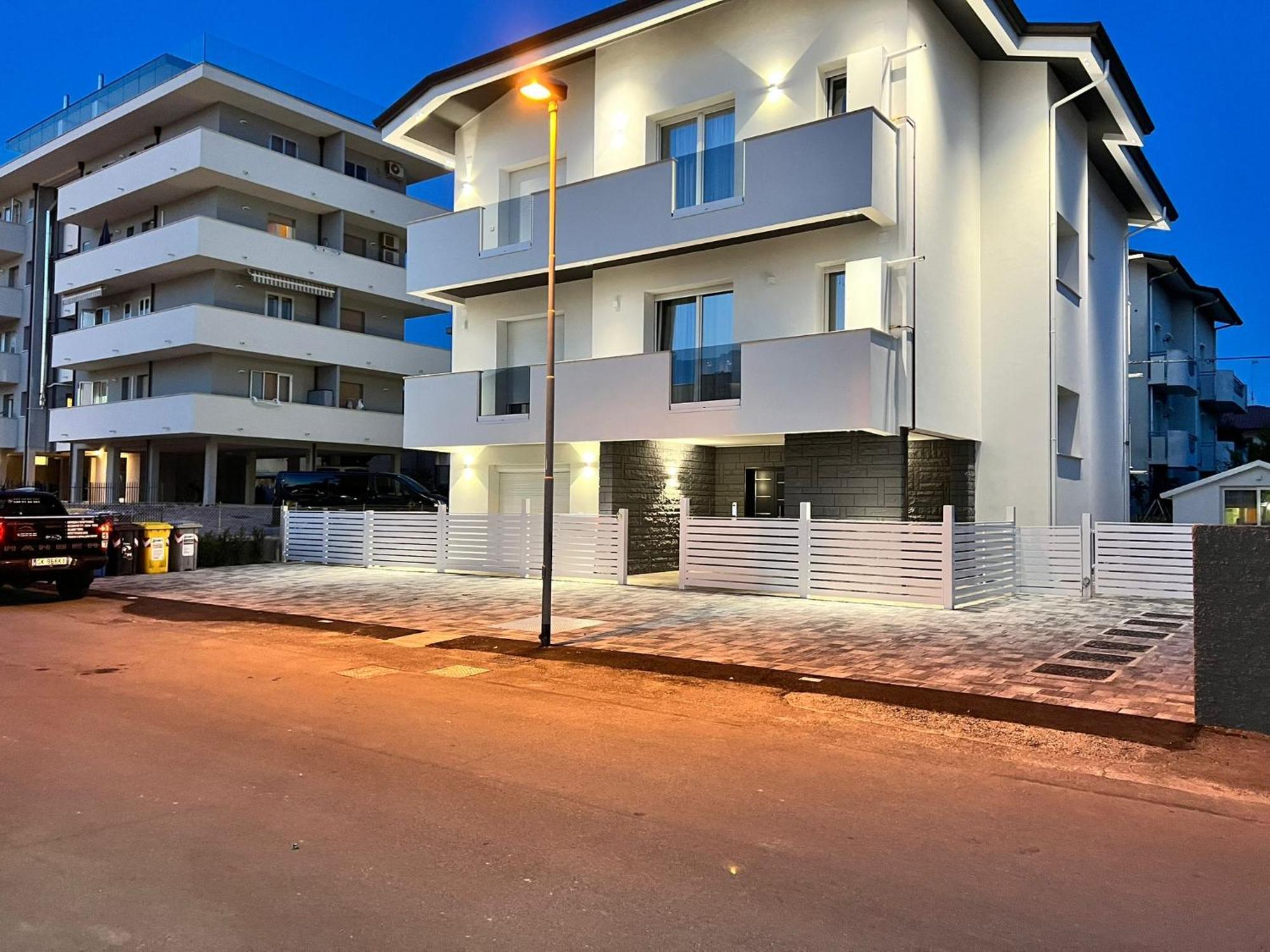 Villa Borghesi Suites Fronte Mare Rimini Exteriör bild