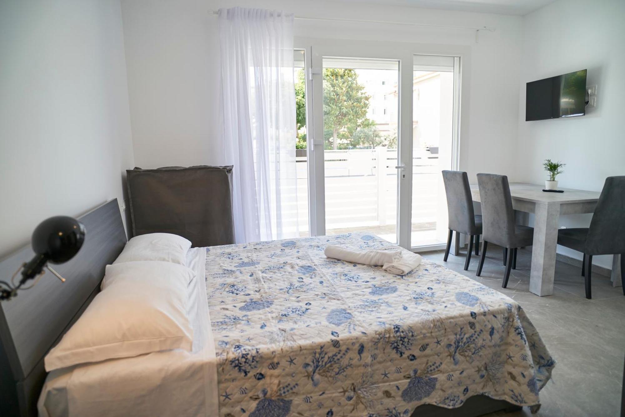 Villa Borghesi Suites Fronte Mare Rimini Exteriör bild