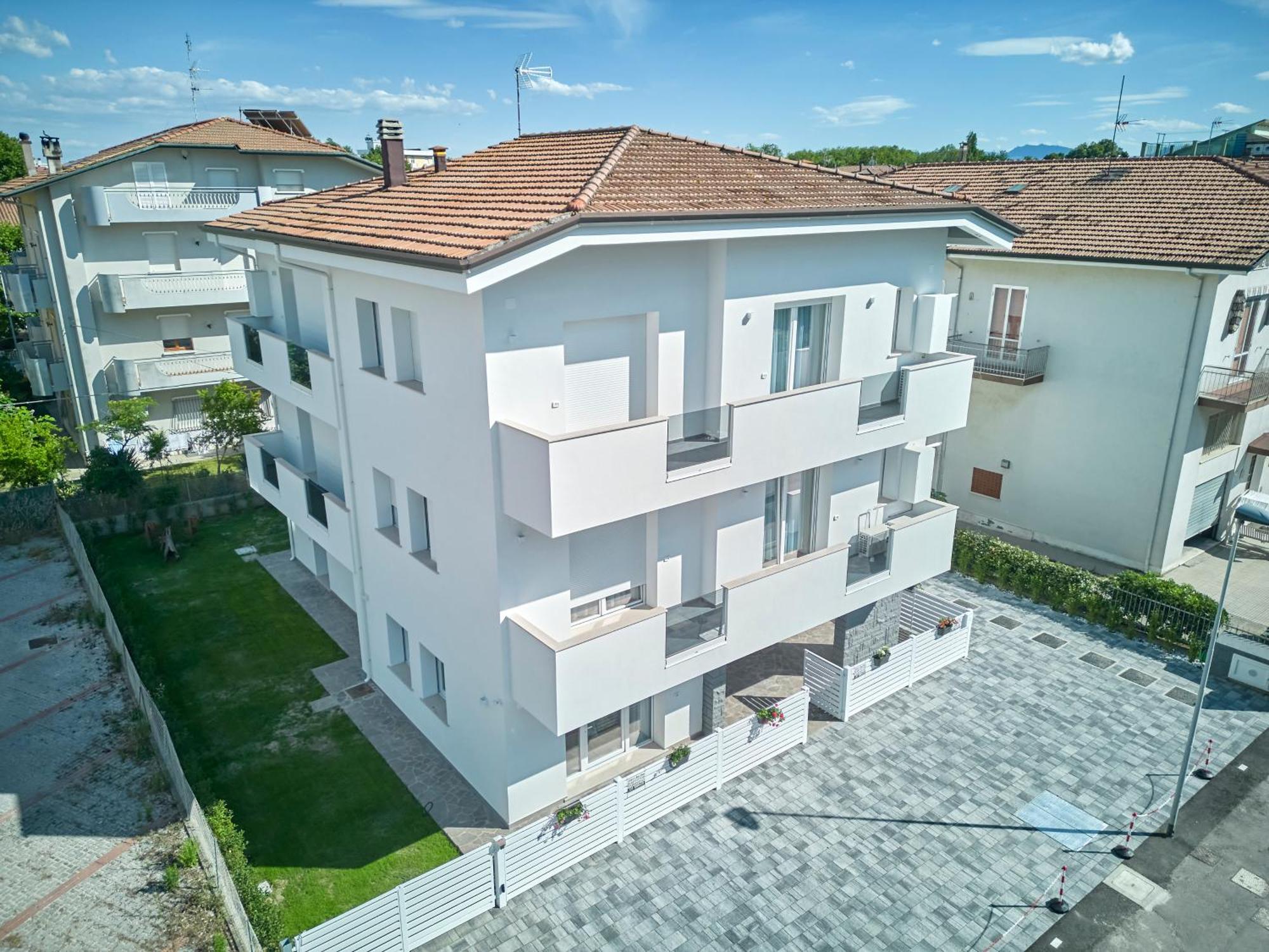Villa Borghesi Suites Fronte Mare Rimini Exteriör bild